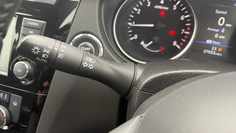 Nissan Qashqai 1.3 DiG-T N-Connecta 5dr Petrol Hatchback